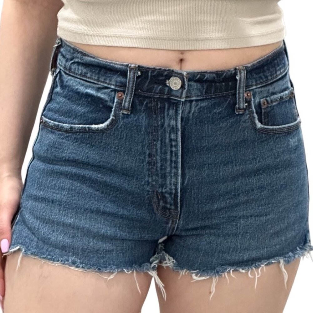 Abercrombie & Fitch The Mom Short High Rise Vent Hem in Medium Dark Blue Sz 28/6